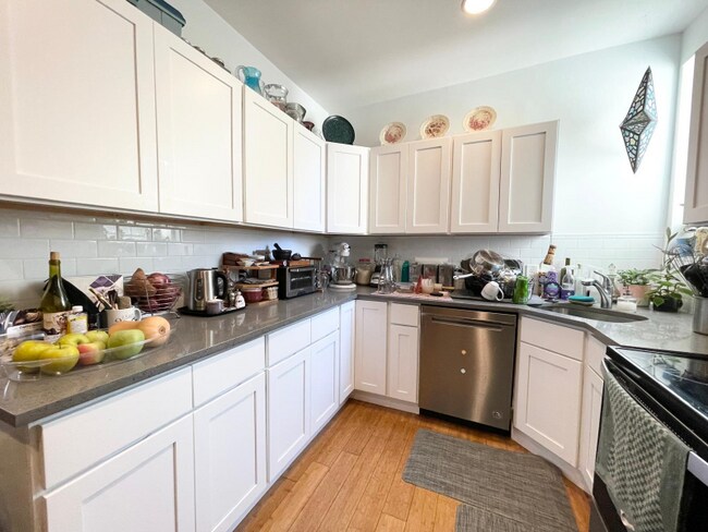 Foto del edificio - 1328 N 6th St