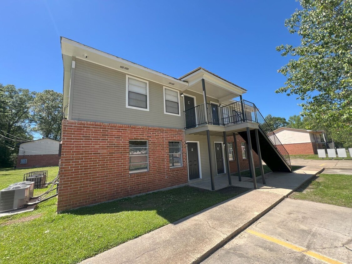5051 Baker Blvd Unit D, Baker, LA 70714 Room for Rent in Baker, LA