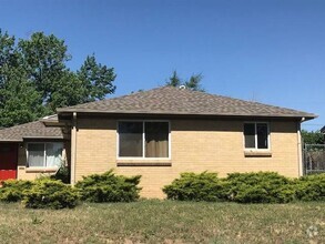 Building Photo - 3331 Niagara St