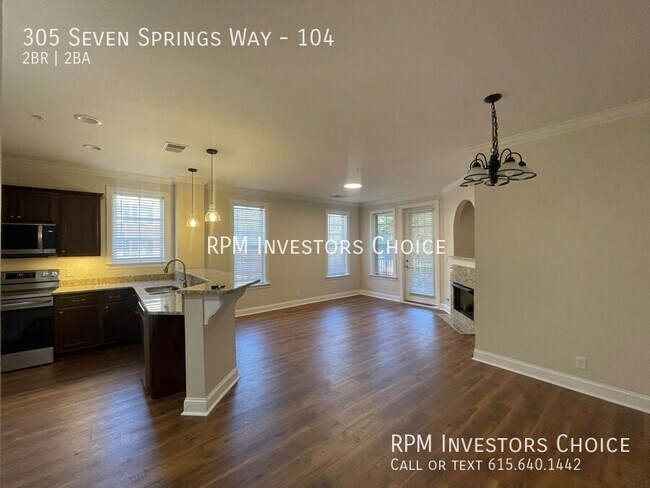 Foto del edificio - 305 Seven Springs Way