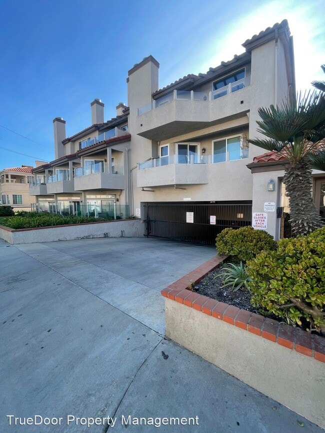 Foto del edificio - 2 br, 2.5 bath House - 1400 Pacific Coast ...