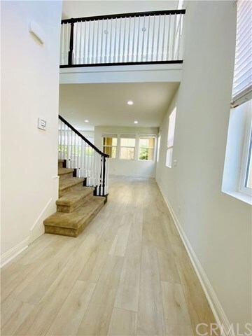 Building Photo - 48 Mariposa