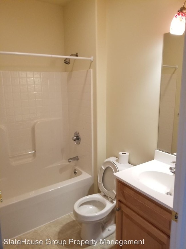 Building Photo - 224 Brookridge Ct