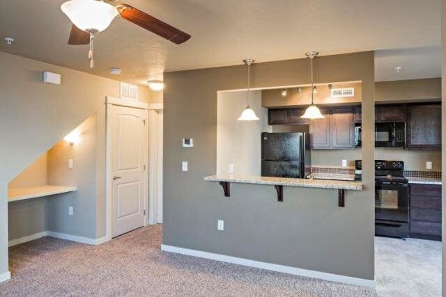 Foto del edificio - 8880 W Shellie Ln