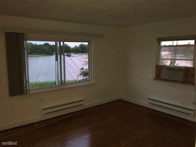 Building Photo - 1 br, 1 bath 4plex - 3837 Beach Ave