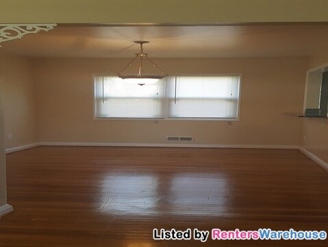 Foto del edificio - 1010 Craftswood Rd