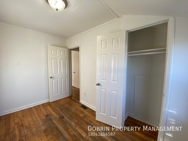 Building Photo - 1708 Tyler-