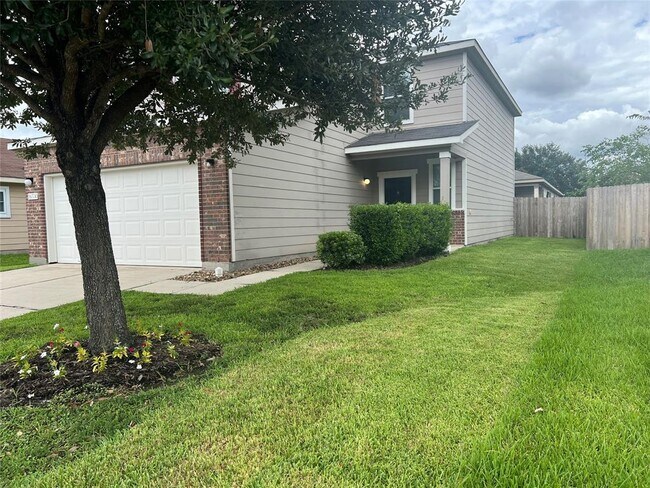 Building Photo - 16530 Burnell Oaks Ln