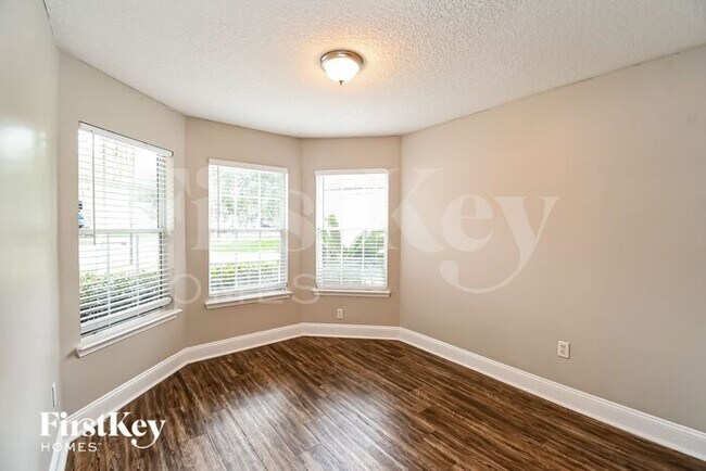 Foto del edificio - 8006 Welbeck Ln