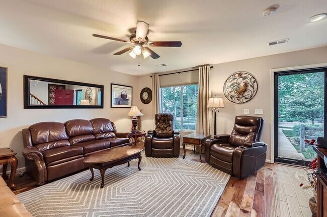 Building Photo - Updated 4-Bedroom with Serene Outdoor Spac...