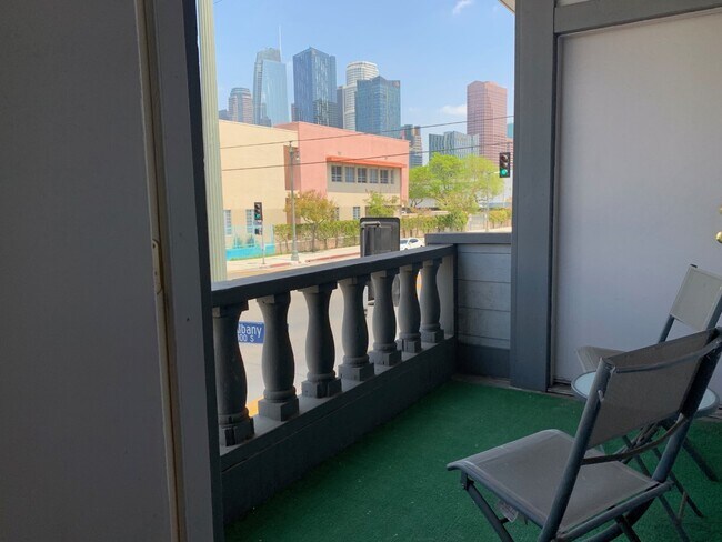 Balcony - 1402 W Olympic Blvd
