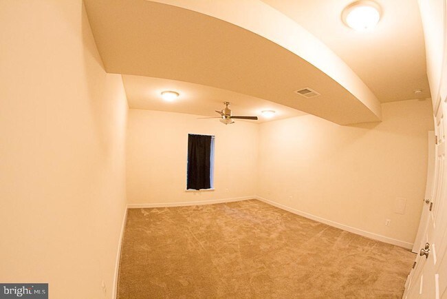 Foto del edificio - 3033 Ashburton Ave