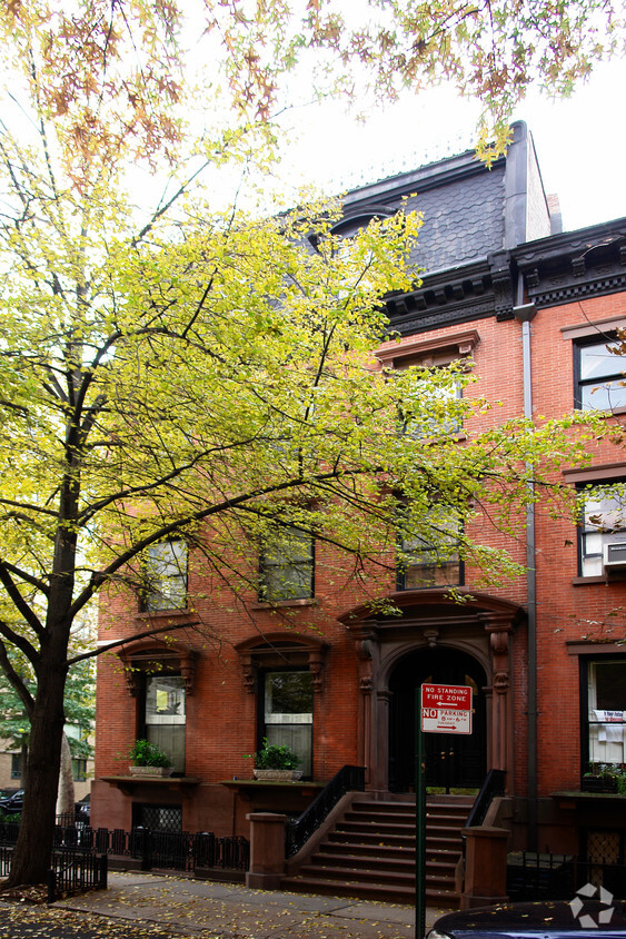 Building Photo - 58 Remsen St