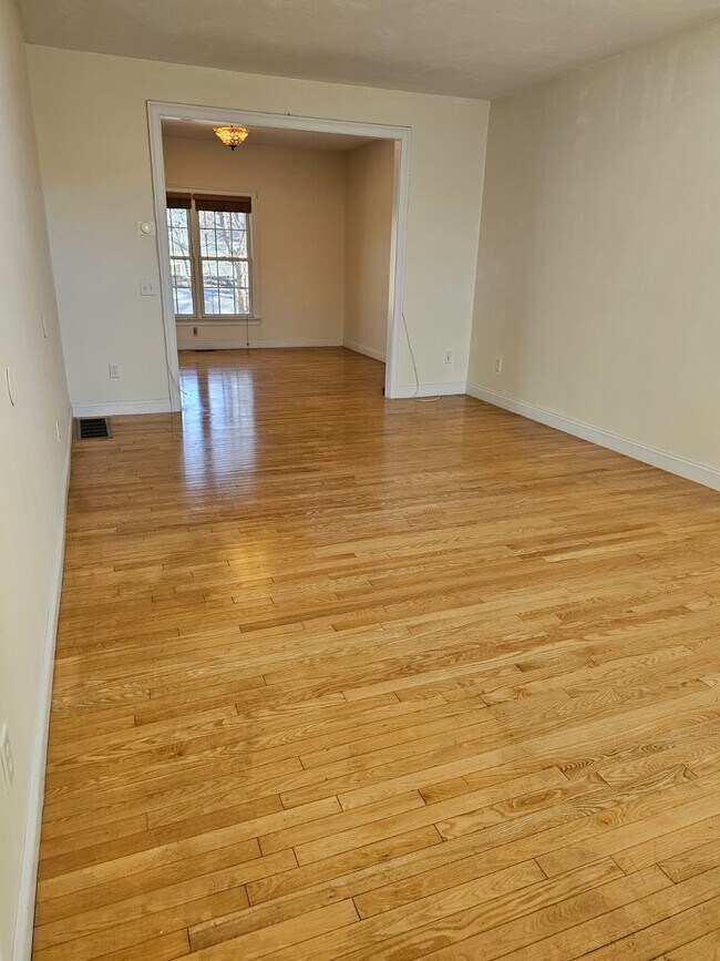 15 Knowlton Cir, Upton, MA 01568 Townhome Rentals in Upton MA