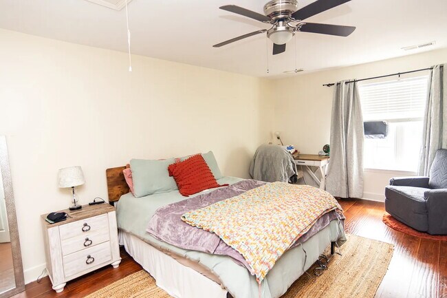 Foto del edificio - 4713 Brighton Village Dr