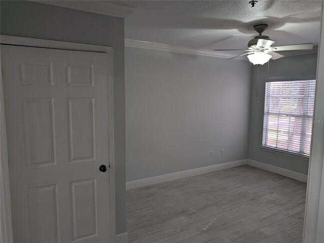 Building Photo - 4332 S Kirkman Rd