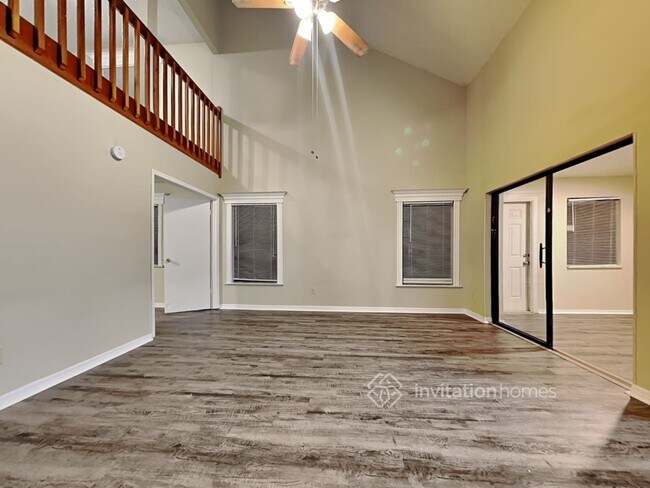Foto del edificio - 1803 Candlestick Ct