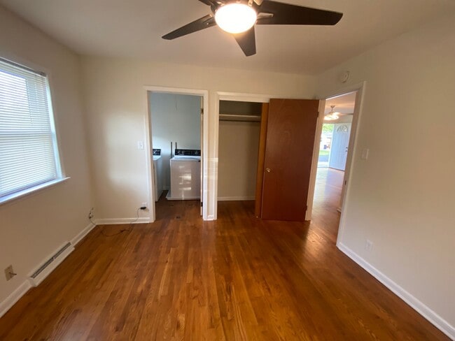 Building Photo - Convenient 2BR Rental Near Amenities: Your...