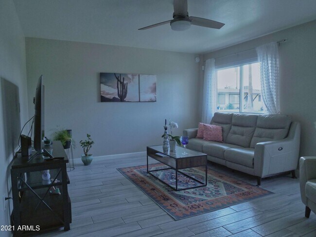 Foto del edificio - 10303 W Peoria Ave