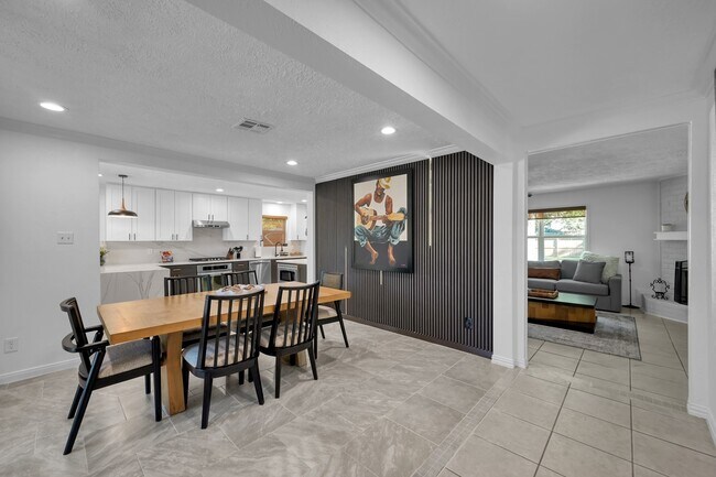 Foto del edificio - 28926 Twisted Oak Dr