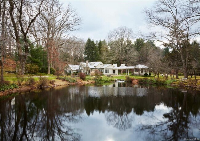 Foto del edificio - 316 Stone Hill Rd