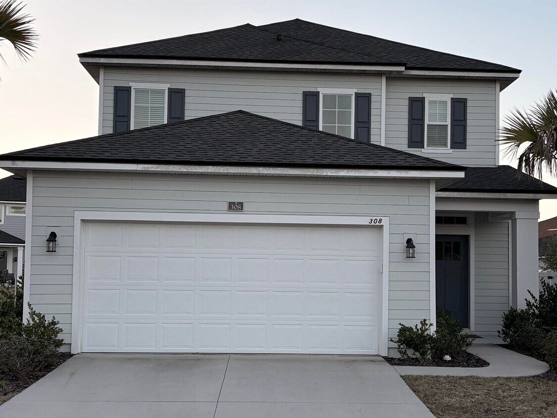 Primary Photo - 308 Bermudez Wy