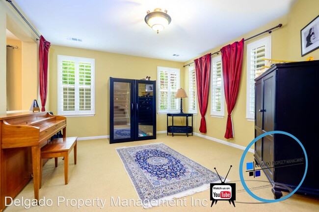 Building Photo - 5 br, 3.5 bath House - 702 Kearny St