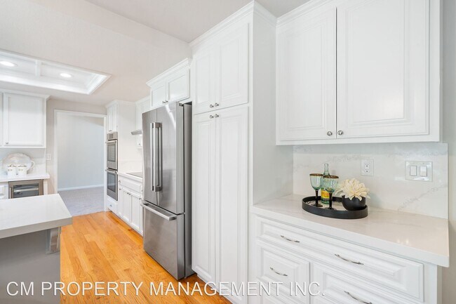 Building Photo - 5 br, 3 bath House - 15345 La Mar Drive
