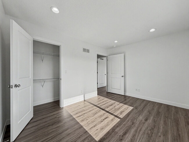 Building Photo - 53 West