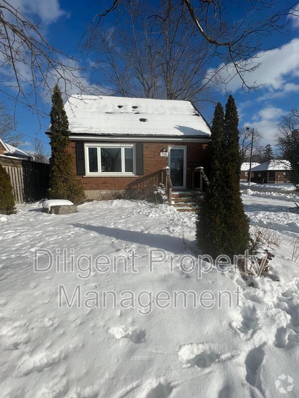 Houses under C2,000 in DouroDummer, ON 5 Homes
