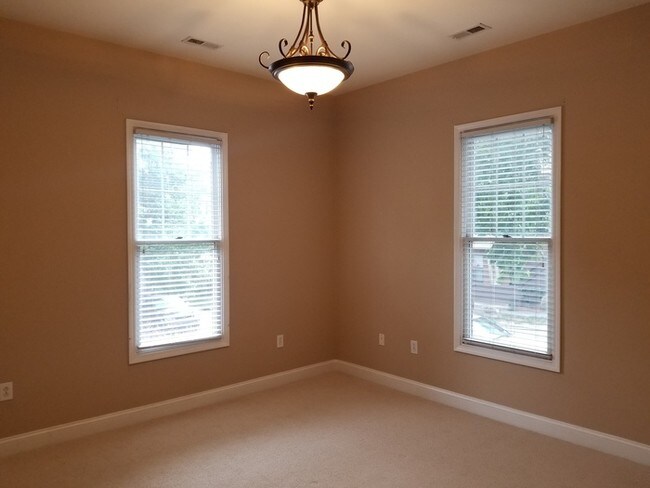 Foto del edificio - 2 Bedroom 2 Bath Located in First Ward!