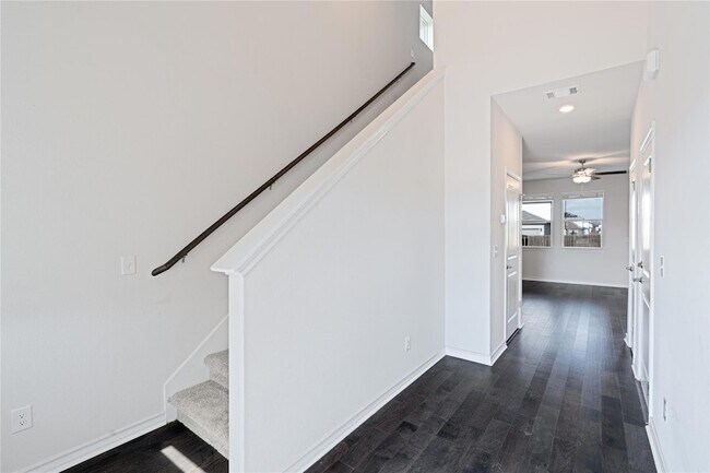 Foto del edificio - 316 Breccia Trl