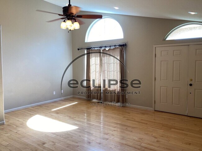 Foto del edificio - 100 Riverwood Dr