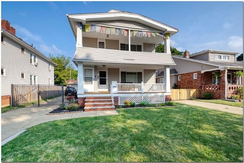 Primary Photo - 3464 Granton Ave