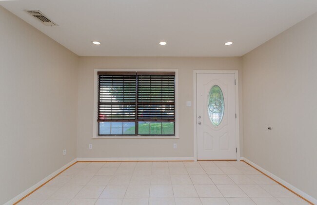 Building Photo - 4501 Caswell-