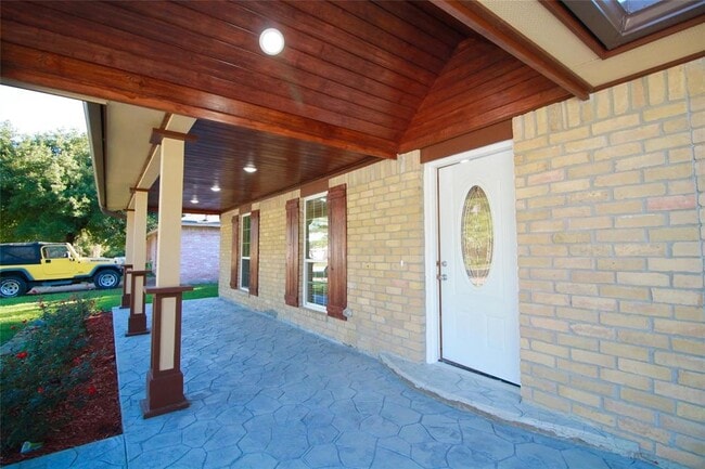 Building Photo - 4523 Donalbain Dr