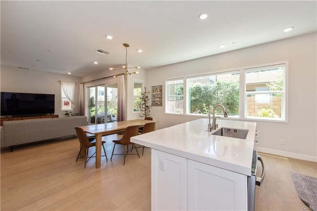 Building Photo - 675 Athos, Lake Forest, CA 92630 - 5 BR 4 ...
