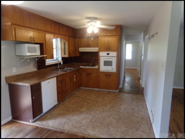 Building Photo - 6817 Archwood Dr