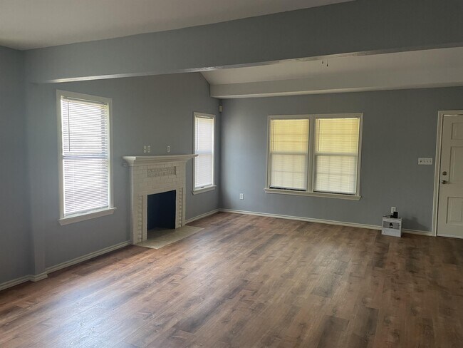 Foto del edificio - 329 N 8th St