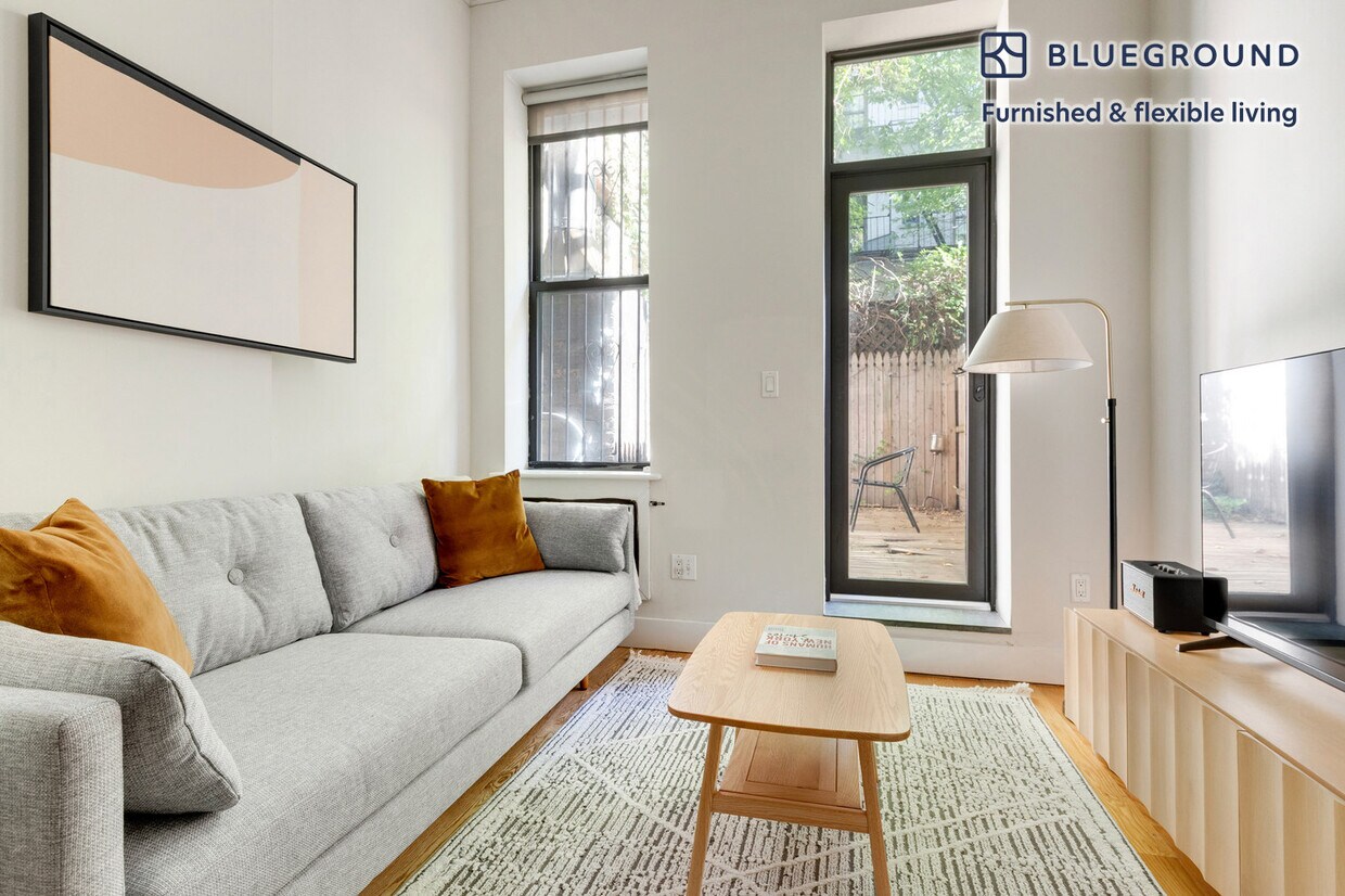 Foto principal - 515 W 47th St