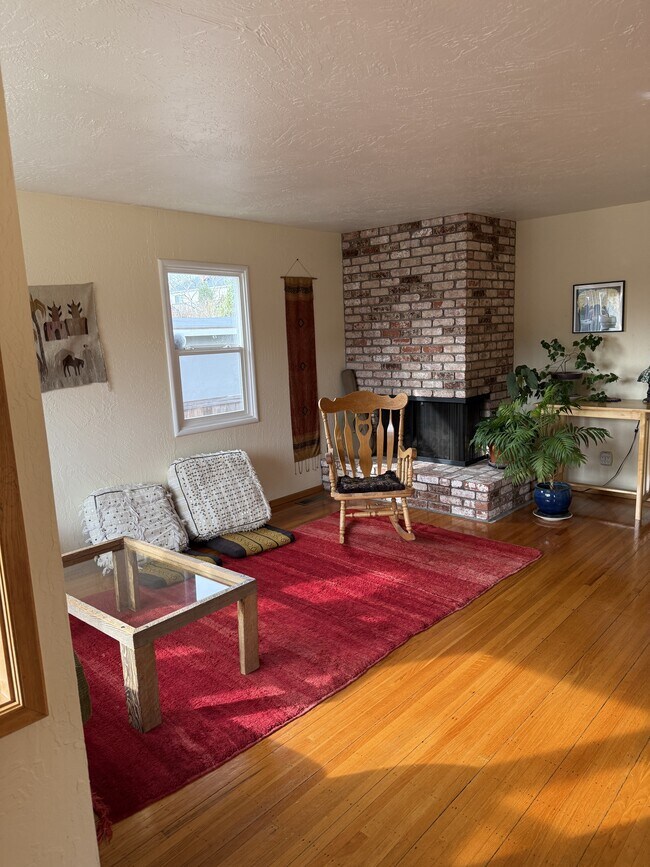 Foto del edificio - 2112 Buttermilk Ln