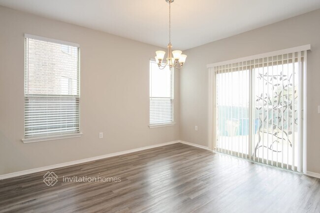 Building Photo - 8700 Alum Rock Dr