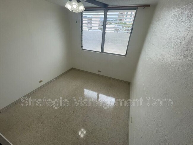 Foto del edificio - 1735 Young St