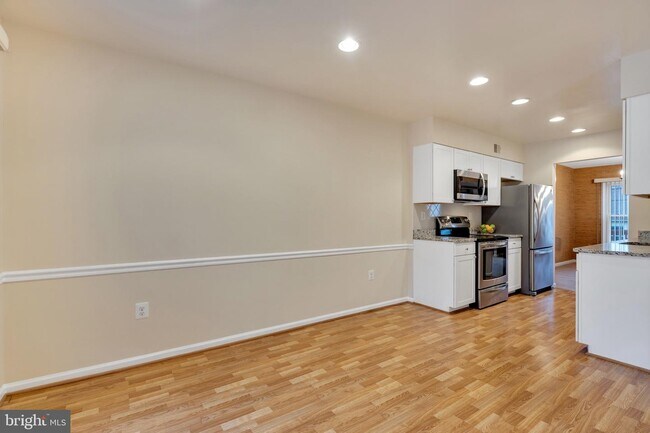 Building Photo - 19 Shagbark Ct