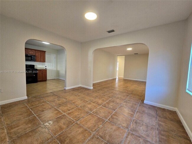 Foto del edificio - 1401 NW 115th St