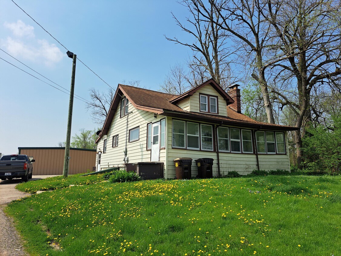 Primary Photo - 2271 W Galena Ave