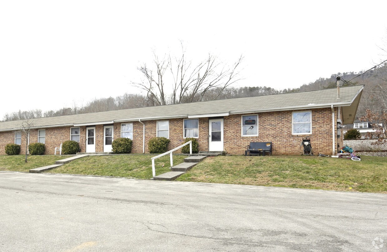Primary Photo - 1139 S Main St