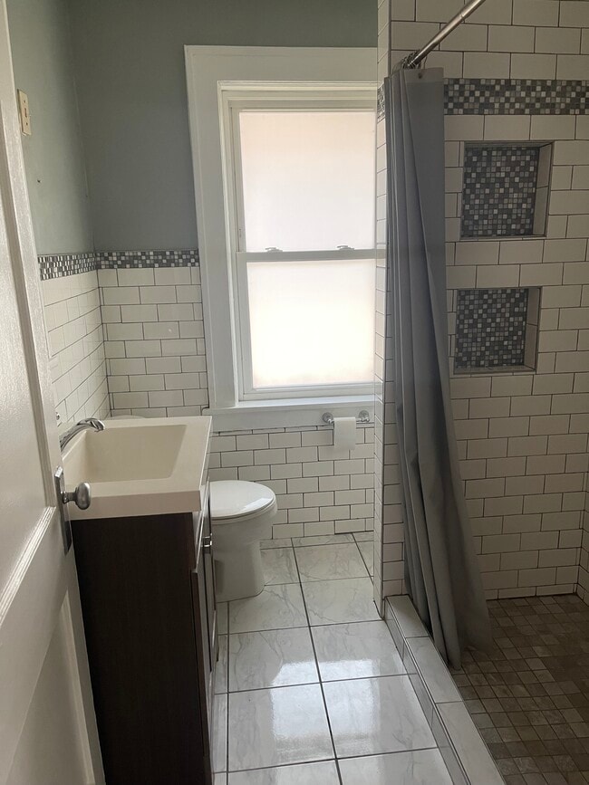 Building Photo - 1643 Berkeley Ave