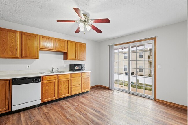 Foto del edificio - 224 Crossing Dr