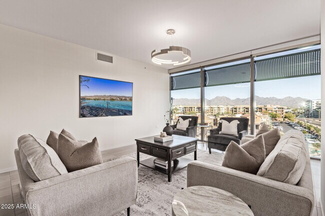 Foto del edificio - 7180 E Kierland Blvd